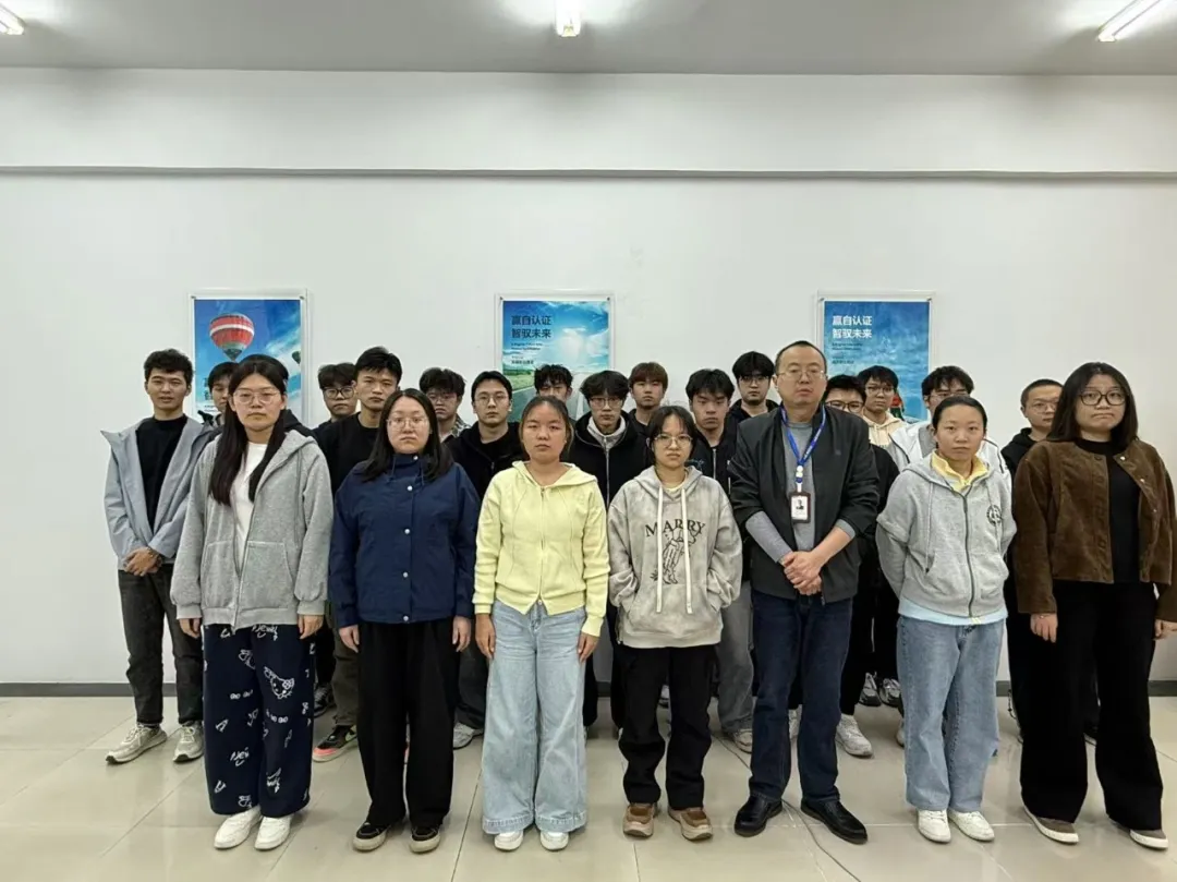 【近期結班留影】時(shí)光會(huì )定格此刻，但夢(mèng)想永