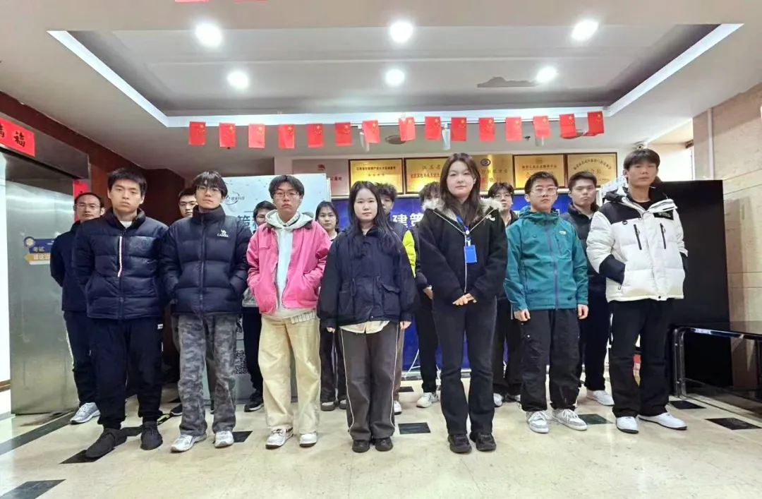 叮！結班成功！這張合照，是我們努力的最好